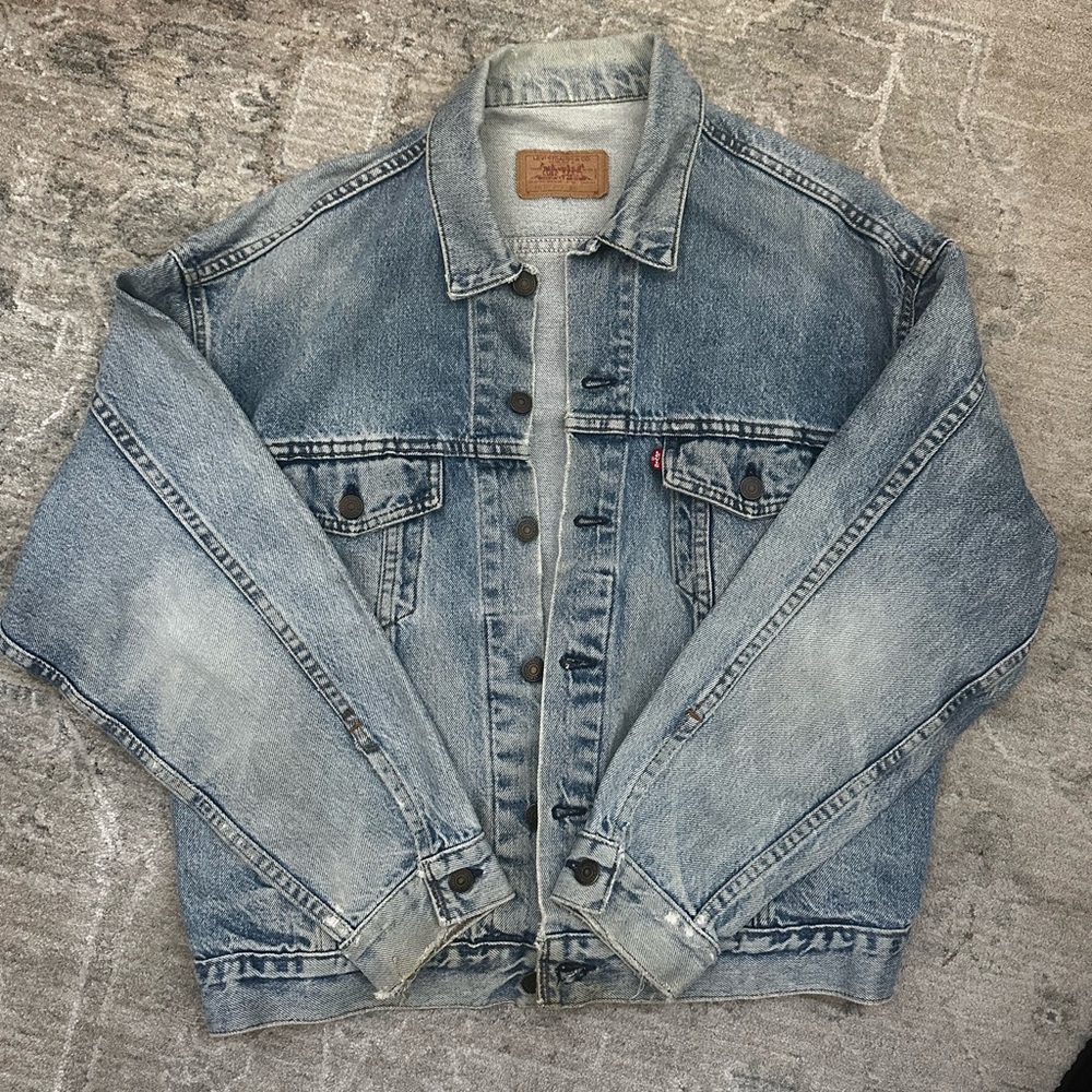 Vintage Levi’s Denim Jacket Size Large